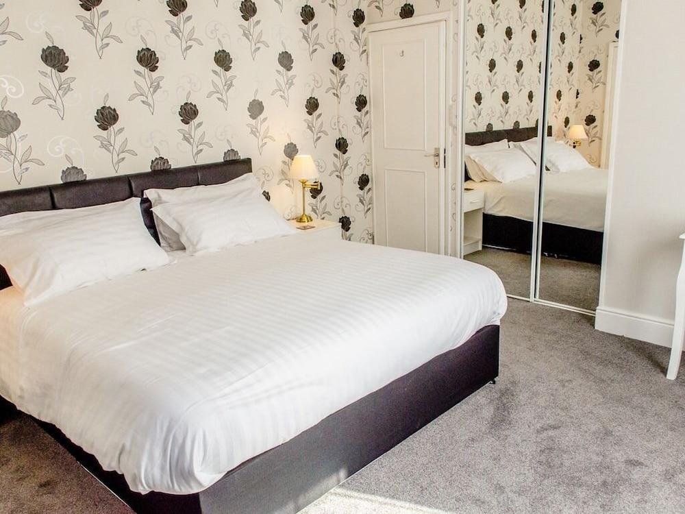 The Avenue Bed & Breakfast